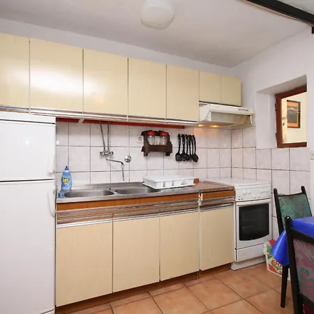 Апартаменти With A Parking Space Hvar - 8810 *