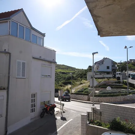 With A Parking Space Hvar - 8810 Апартаменти