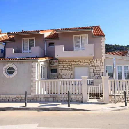 With A Parking Space Hvar - 8810 *