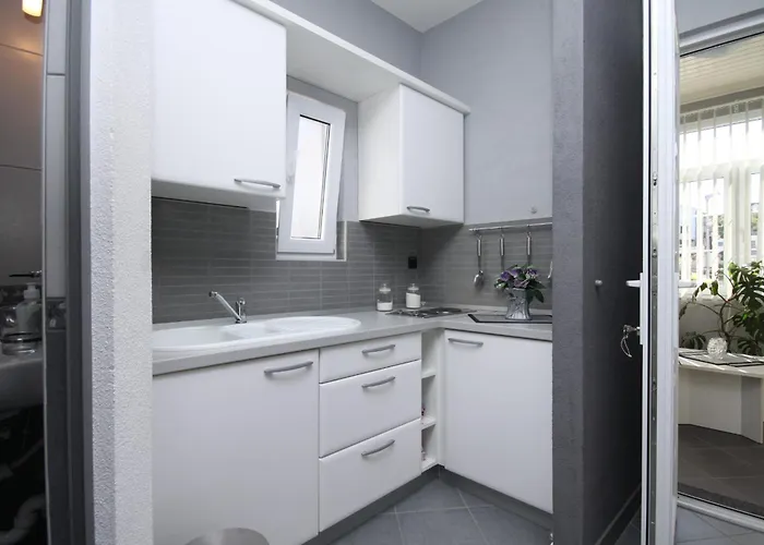 With A Parking Space Hvar - 8810 *