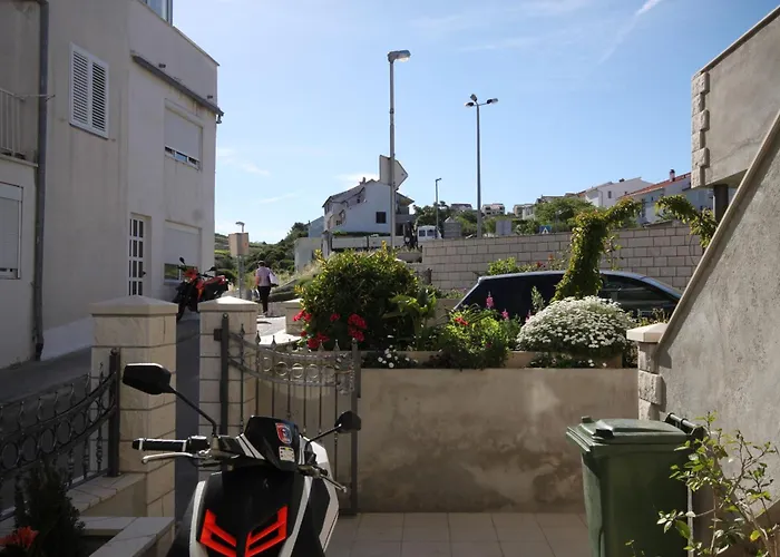 With A Parking Space Hvar - 8810 * フヴァル